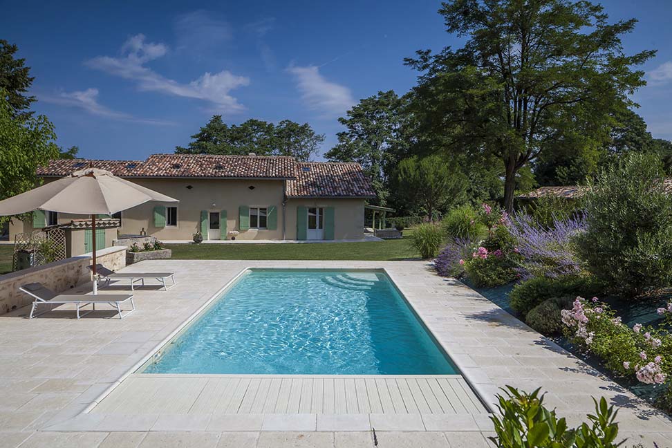 Piscine forme rectangle
